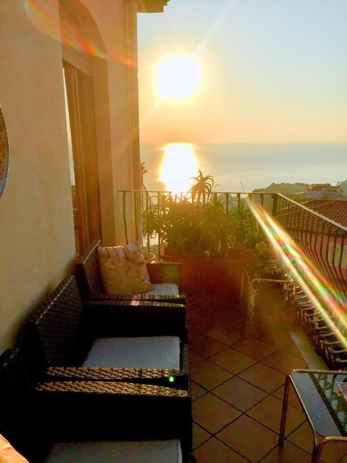 Maison Belle Vue Taormina Eksteriør billede